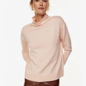 Wilfred Cyprie Merino Wool Sweater in Light Pink